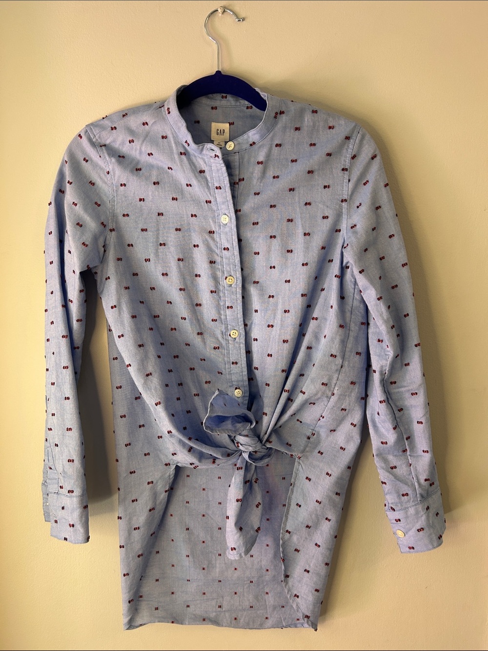 GAP Light Blue Button-Front Shirt with Red Micro Dots